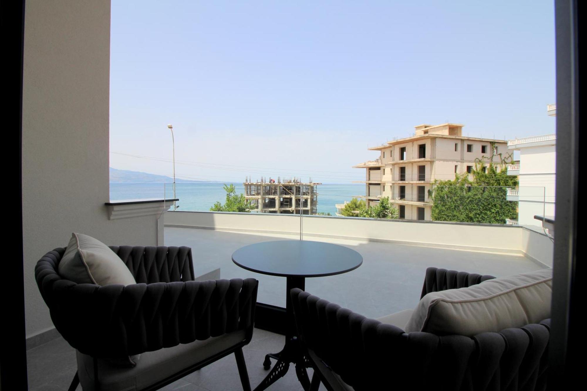 Rozafa Palace Hotel Sarandë 外观 照片